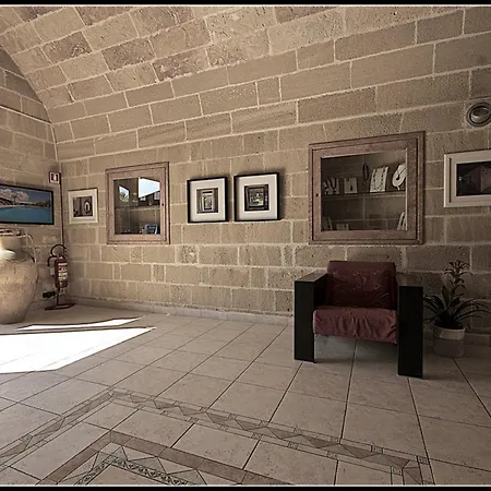 Hotel Masseria Le Pajare 4*